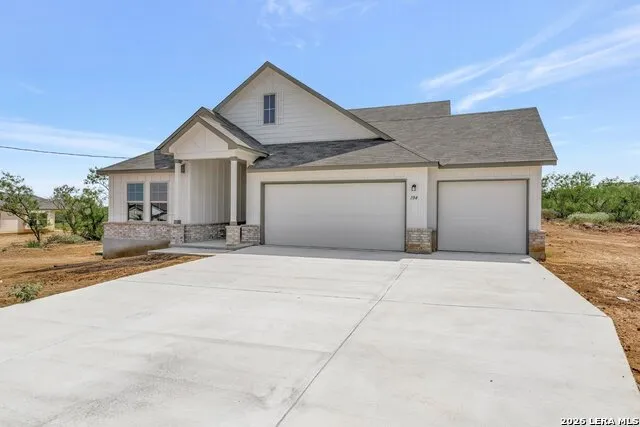 104 Greeley Drive Floresville, TX 78114