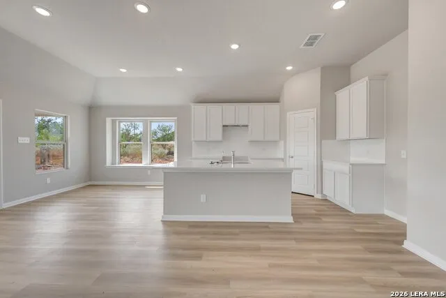 104 Greeley Drive Floresville, TX 78114