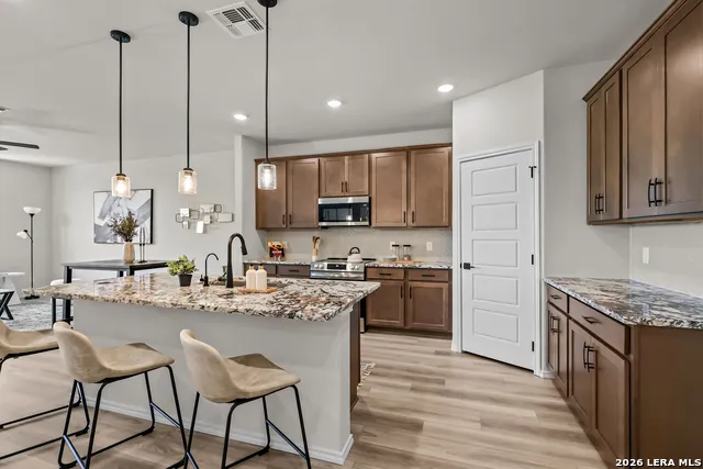 409 Jills Path Seguin, TX 78155