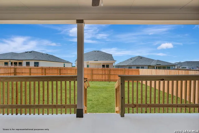1013 Eagle Crossing Seguin, TX 78155