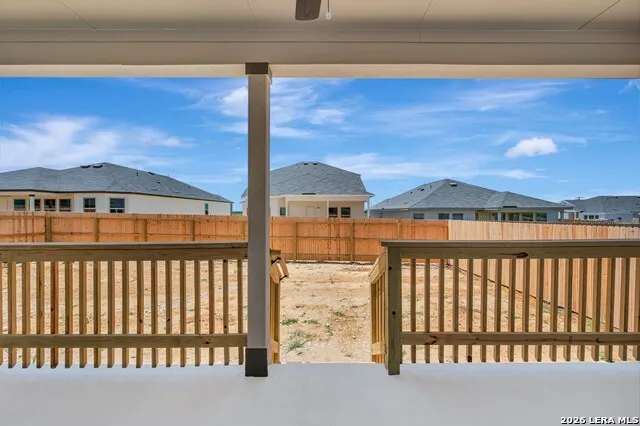 1013 Eagle Crossing Seguin, TX 78155