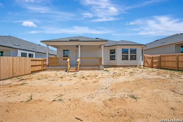 1013 Eagle Crossing Seguin, TX 78155
