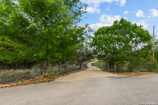 1280 stoney ridge Bulverde, TX 78163