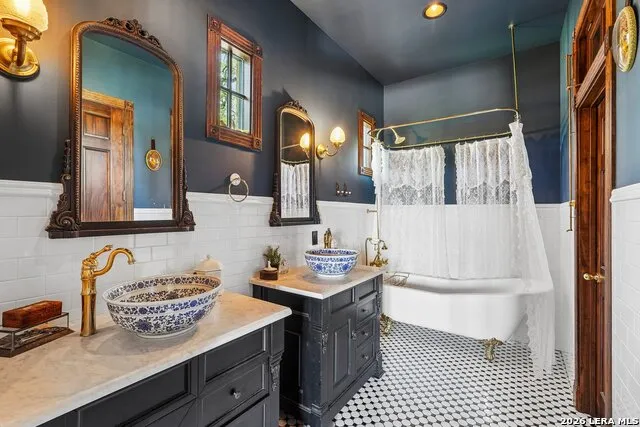 162 Flowering Sage Lane Fredericksburg, TX 78624