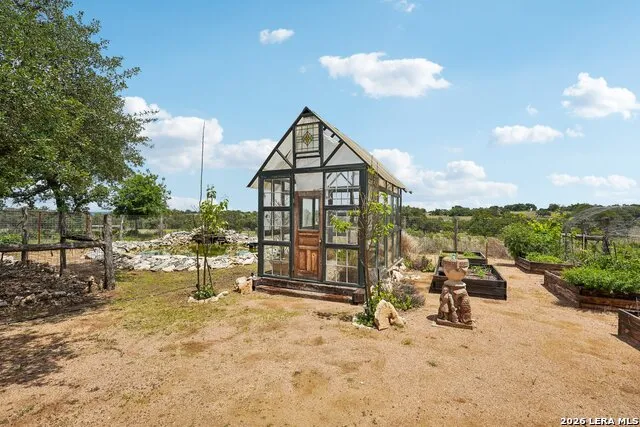 162 Flowering Sage Lane Fredericksburg, TX 78624
