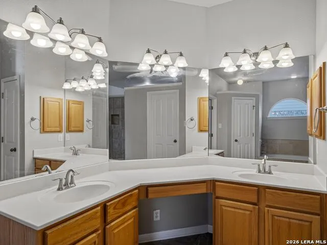 9406 Potters Point Helotes, TX 78023