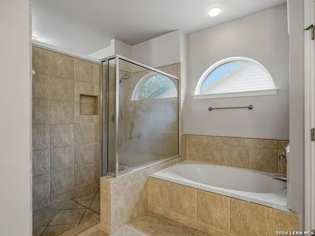 9406 Potters Point Helotes, TX 78023