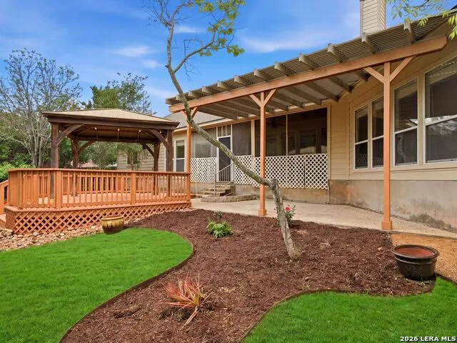 9406 Potters Point Helotes, TX 78023