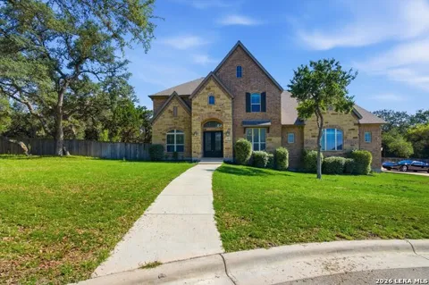 852 Hampton Oaks