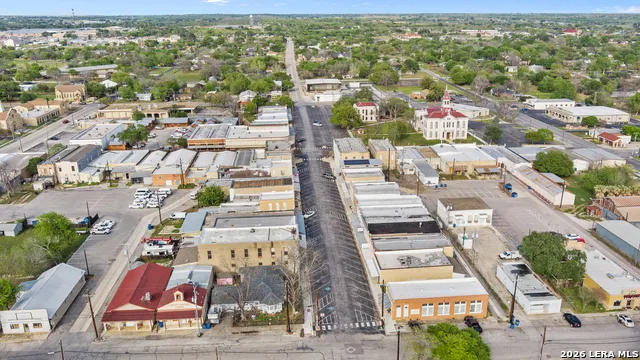 128 Greeley Drive Floresville, TX 78114