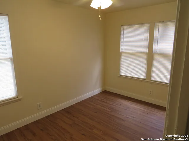419 Anton Dr San Antonio, TX 78223