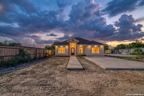 39 VICTORIANO AVE