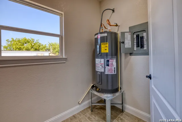 39 VICTORIANO AVE Eagle Pass, TX 78852