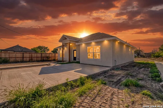 39 VICTORIANO AVE Eagle Pass, TX 78852