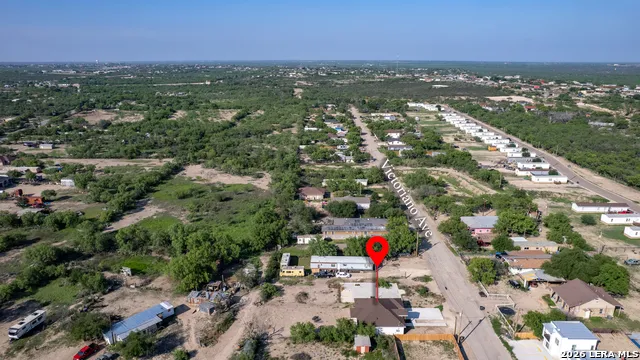 39 VICTORIANO AVE Eagle Pass, TX 78852