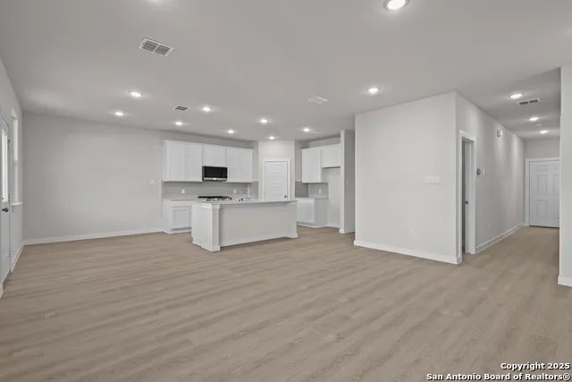 6575 Bufflehead Bend Leon Valley, TX 78240