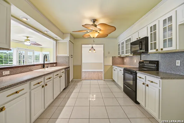 1320 CONTINENTAL DR Pleasanton, TX 78064