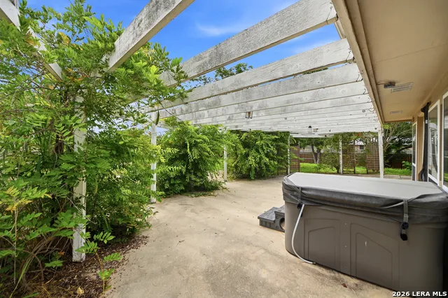 1320 CONTINENTAL DR Pleasanton, TX 78064