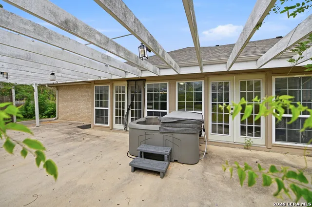 1320 CONTINENTAL DR Pleasanton, TX 78064