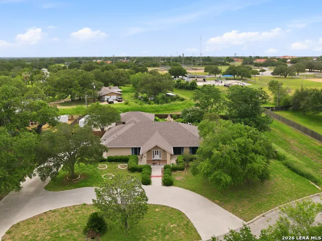 1320 CONTINENTAL DR Pleasanton, TX 78064