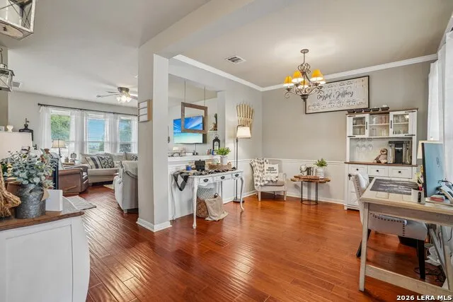 990 OAK PARK Schertz, TX 78154