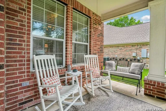 990 OAK PARK Schertz, TX 78154