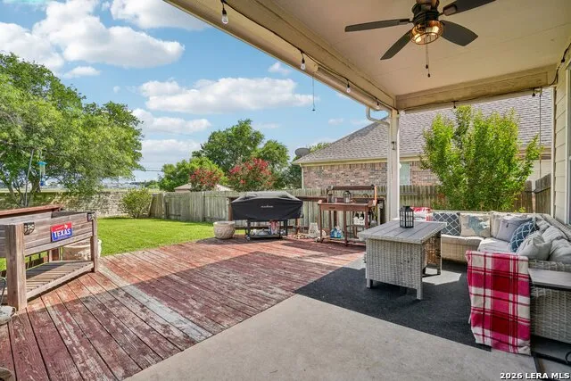 990 OAK PARK Schertz, TX 78154