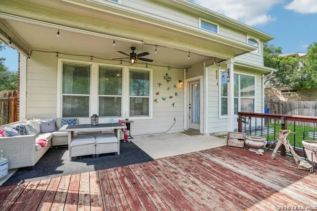 990 OAK PARK Schertz, TX 78154