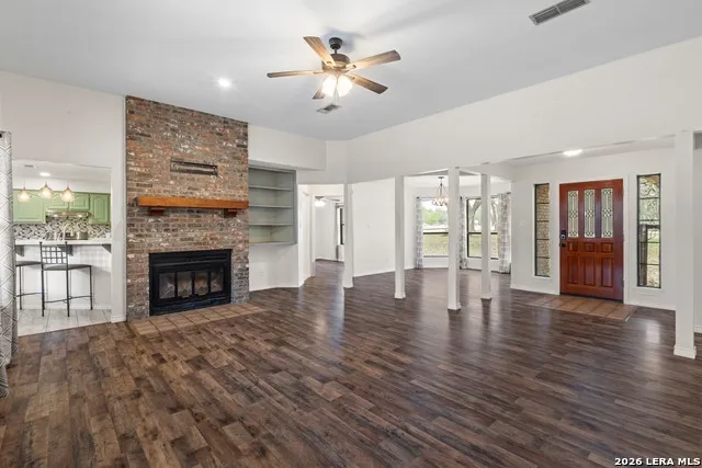 111 CLYDESDALE DR San Marcos, TX 78666