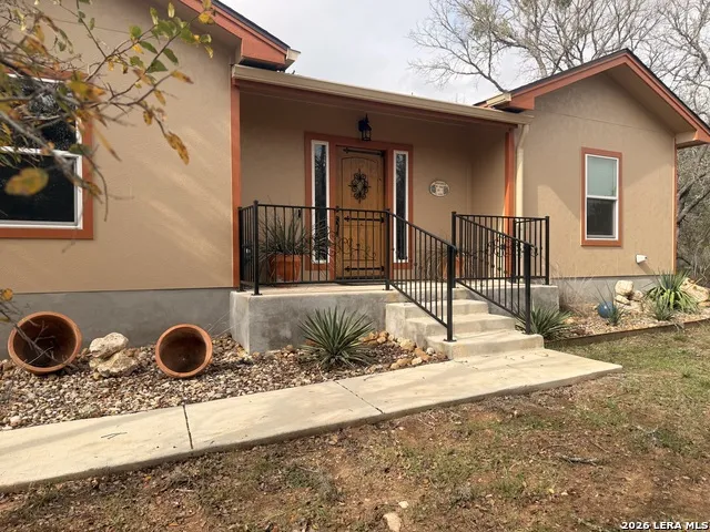 111 CLYDESDALE DR San Marcos, TX 78666