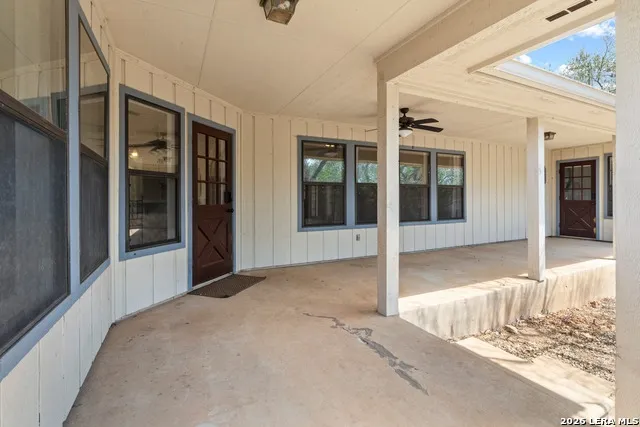 111 CLYDESDALE DR San Marcos, TX 78666