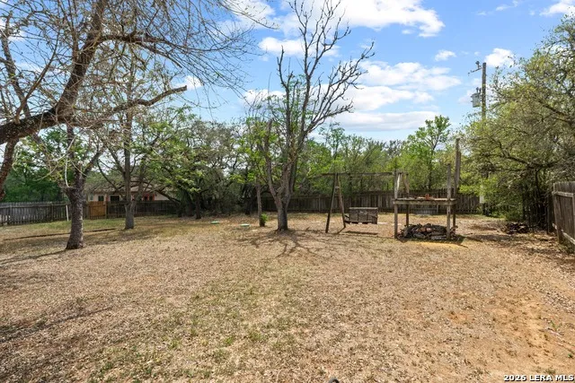 111 CLYDESDALE DR San Marcos, TX 78666