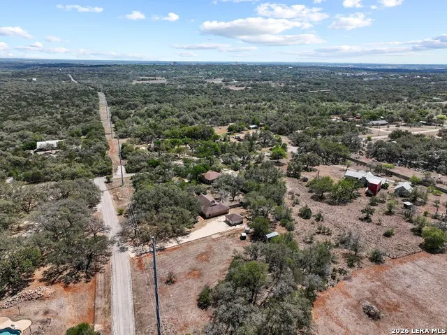 111 CLYDESDALE DR San Marcos, TX 78666