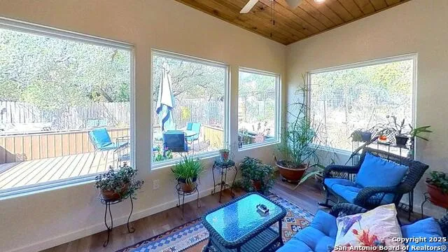 111 CLYDESDALE DR San Marcos, TX 78666