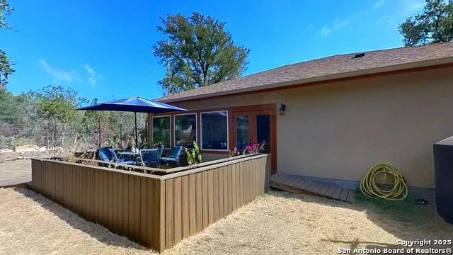 111 CLYDESDALE DR San Marcos, TX 78666