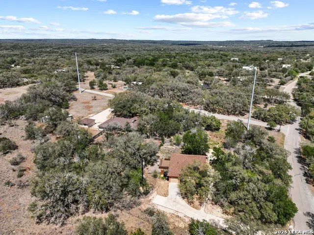 111 CLYDESDALE DR San Marcos, TX 78666