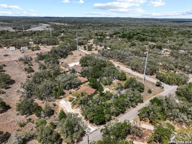 111 CLYDESDALE DR San Marcos, TX 78666
