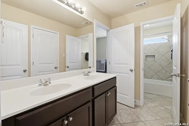 256 Albarella Cibolo, TX 78108