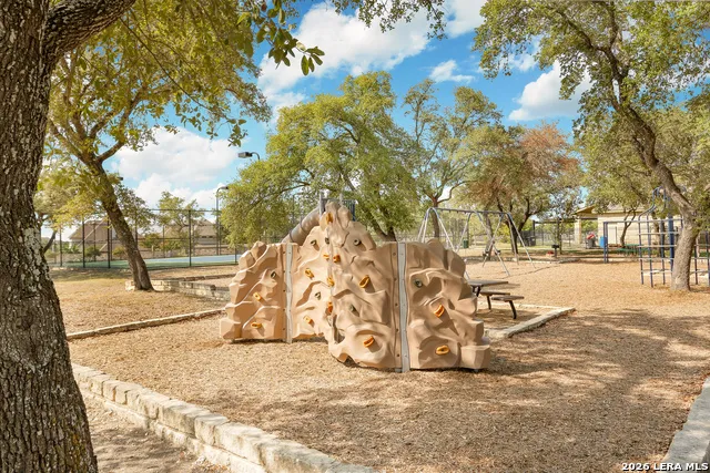 256 Albarella Cibolo, TX 78108