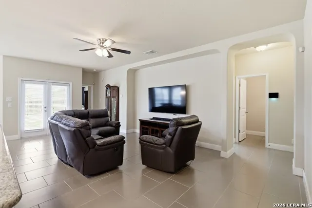 256 Albarella Cibolo, TX 78108