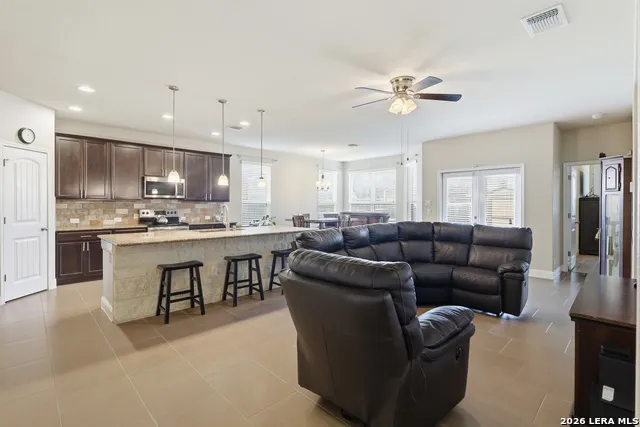 256 Albarella Cibolo, TX 78108