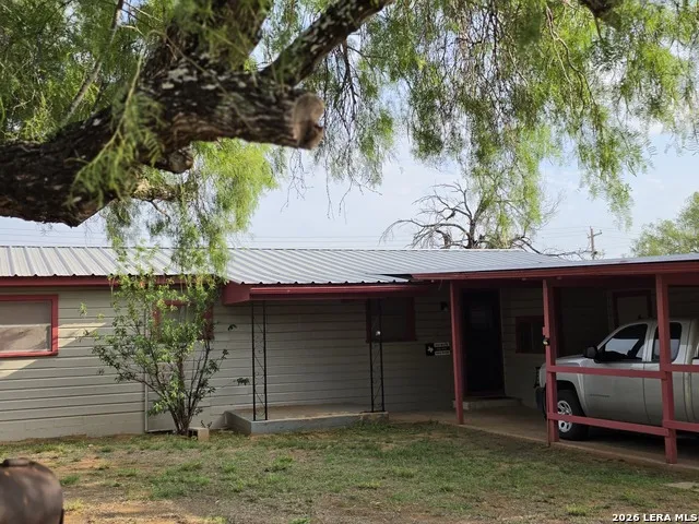 508 Nueces Cotulla, TX 78014