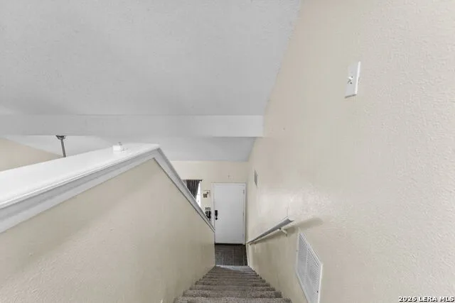 702 GARDEN MEADOW DR Universal City, TX 78148
