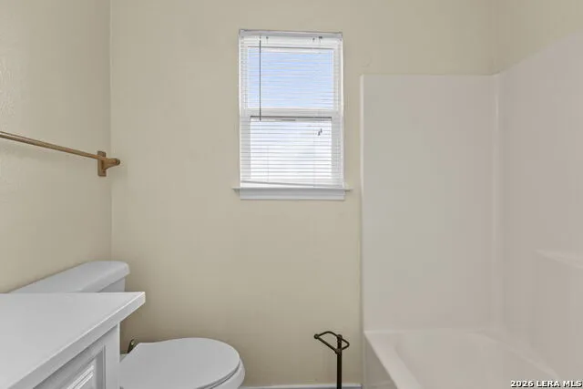 702 GARDEN MEADOW DR Universal City, TX 78148