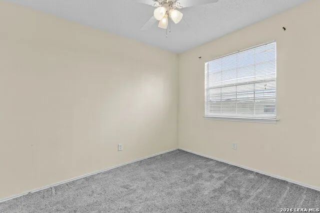 702 GARDEN MEADOW DR Universal City, TX 78148