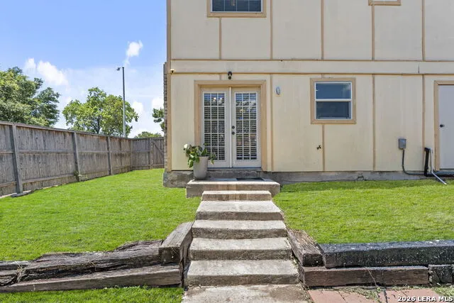 702 GARDEN MEADOW DR Universal City, TX 78148