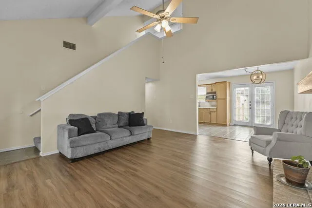702 GARDEN MEADOW DR Universal City, TX 78148