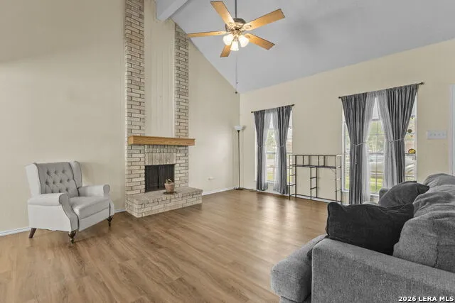 702 GARDEN MEADOW DR Universal City, TX 78148