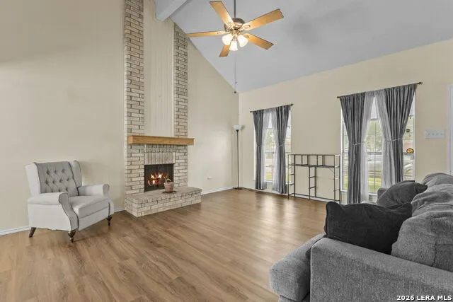 702 GARDEN MEADOW DR Universal City, TX 78148
