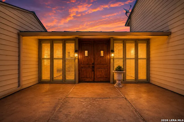 208 FRONT ST Comfort, TX 78013
